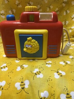 Sesame Street Vintage Retro ILLCO Jim Henson Pop Out Big Bird Toy Camera